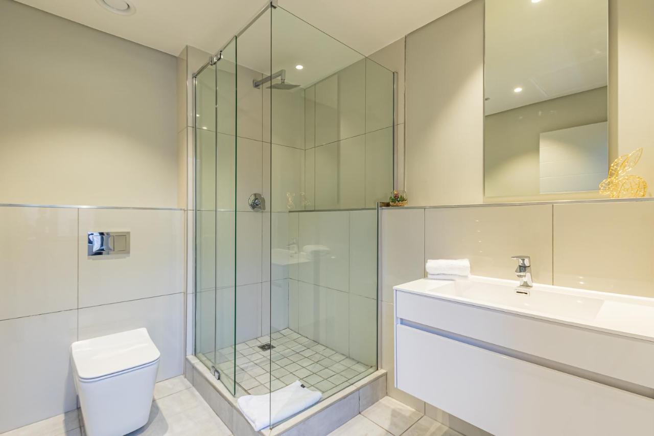 Spacious Family Apartment In Docklands, De Waterkant Città del Capo Esterno foto